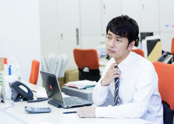 https---www.pakutaso.com-assets_c-2015-06-AL301_nekutai0120140830125714-thumb-1000xauto-17611