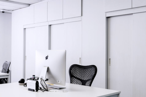 Free_image_of_computer__keyboard__apple_-_StockSnap_io